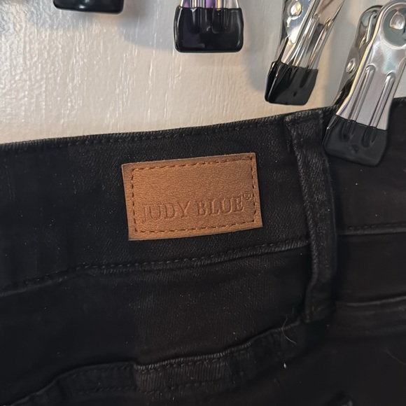 Used Judy Blue Jeans 16w capri fit - Picture 4 of 5